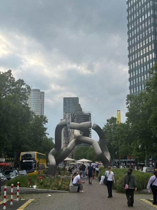 Grosses Apartment Am Kudamm Berlin Zewnętrze zdjęcie