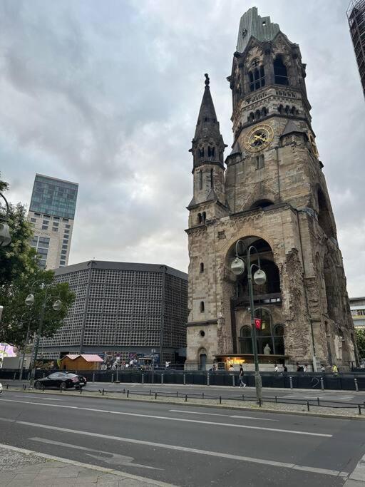 Grosses Apartment Am Kudamm Berlin Zewnętrze zdjęcie